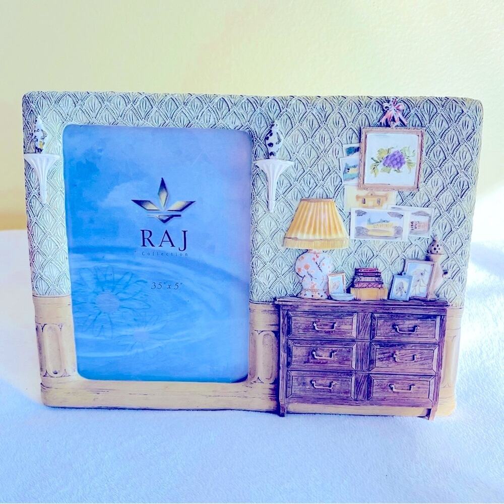 RAJ Collections 3D Photo Picture Frame Easel Back, House Lamp Cozy Home Decor
